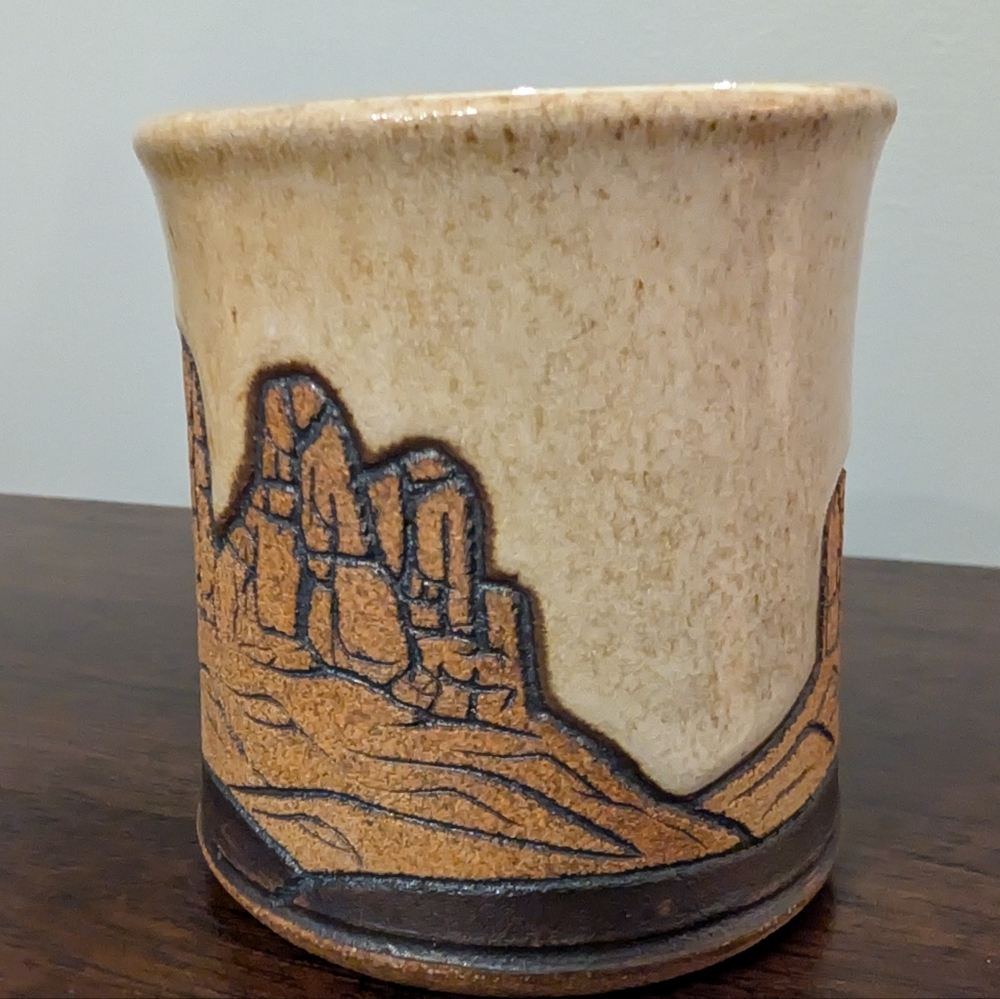 Desert Rock Buttes Handmade Vintage Mug - Picture 3 of 15